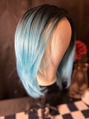 Styles by Soma Cyan Blue Ombre Synthetic Lace Front free part Wig-petite